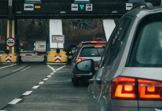 Подорож на авто за кордон. Які документи обов'язково мають бути у водія
