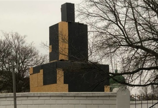 У Херсоні з'явився сквер Джона Говарда. Чим відомий цей меценат і як він допомагав місту?