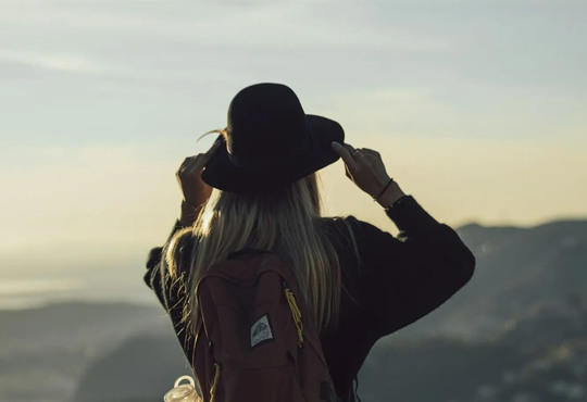 Хочете спокою і яскравих вражень? Ось 10 найбезпечніших міст світу для самостійних жіночих подорожей