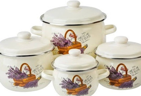 Чому господині вибирають сферичні емальовані каструлі: головні переваги форми