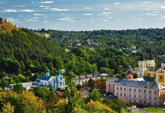 Тернопільщина, яку ви не знали. Подорож найцікавішими місцями - крафтове вино і замки-привиди
