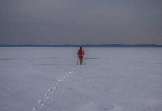 27 кілометрів по льоду. Двоє чоловіків з Бучі та Ірпеня перейшли Київське море і повернулися назад