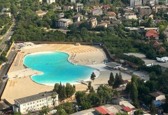 В Румунії відкрили найбільший штучний міський пляж в Європі