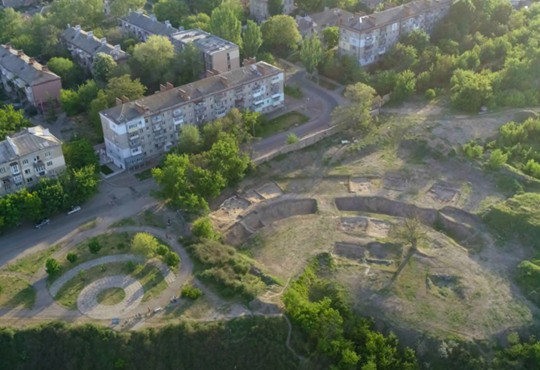 Тут можна дізнатися, як жили в Миколаєві в епоху Трої. Городище "Дикий Сад" отримало статус пам'ятки