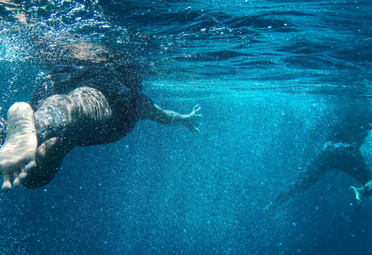 Що робити, якщо на ваших очах тоне людина: покрокова інструкція від рятувальника