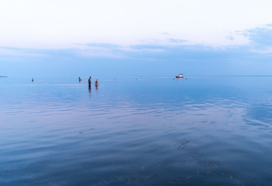 Три пляжних місця на Чорноморському узбережжі, де можна купатися у травні
