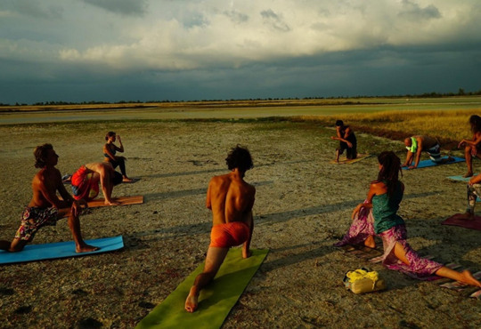 Тиждень самопізнання в дикій природі: на Кінбурнській косі пройде йога ретрит