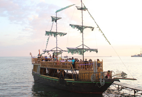 Нічне життя Бердянська: де розважитися і скільки це коштує