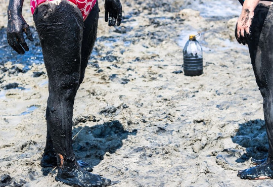 Чи допоможе морська грязь "омолодитись": що про грязі каже дерматолог