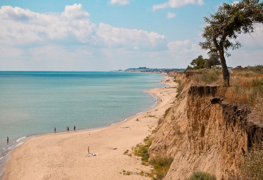Порожні пляжі та низькі ціни. Куди до моря в Україні радять поїхати досвідчені мандрівники восени