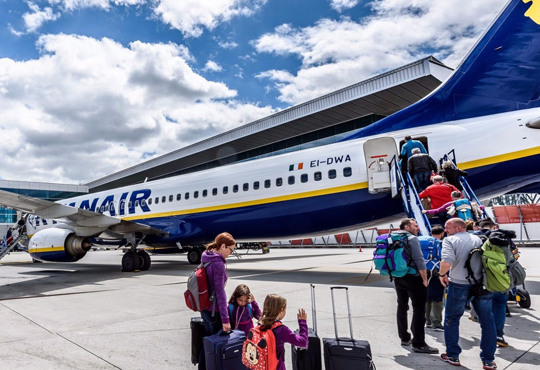 Ryanair: рейсы из Украины на море – куда можно улететь во время пандемии, условия, цены