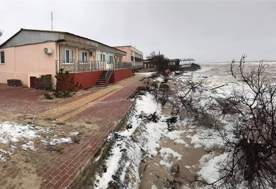 Ужасающие последствия шторма в Кирилловке: владельцы баз просят помощи – видео