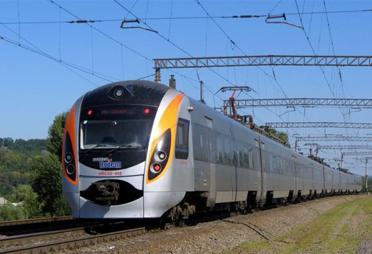 Укрзалізниця змінює графік поїздів на херсонські курорти