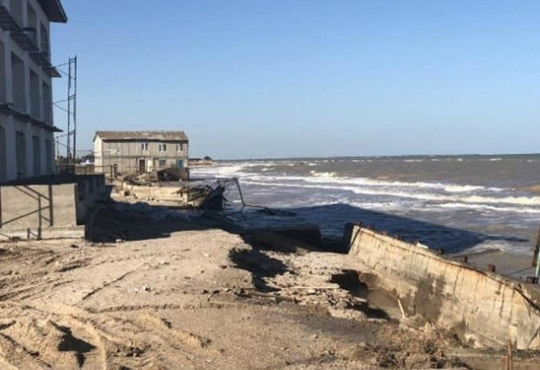 Море уничтожило от 40 до 60 метров пляжа азовского побережья