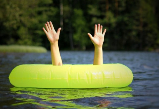 Близько п'яти хвилин під водою. Дивовижна історія порятунку військового-прикордонника