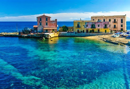 На Сицилії планують платити туристам за відпочинок. Повертатимуть половину вартості квитків