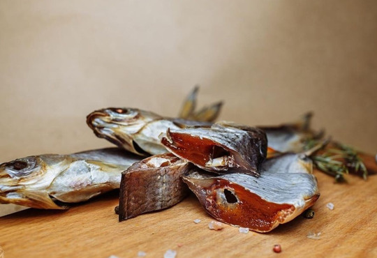 Українська риба недооцінена. Як маріуполець знайомить іноземців з азовською таранькою