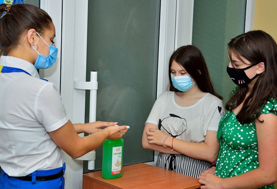 У таборі "Молода гвардія" в Одесі у 33 дітей попередньо підтвердили штам Дельта