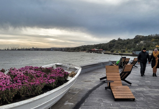 Маріуполь осінній. Фоторепортаж з набережної