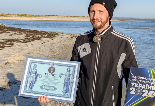 Патрульний із Миколаєва пробіг увесь Джарилгач за 7 годин