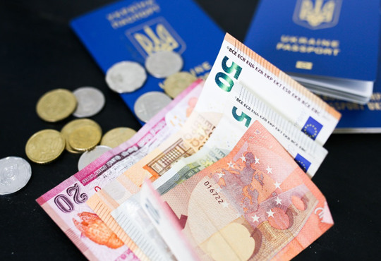 Нові правила безвізу в ЄС відтермінували
