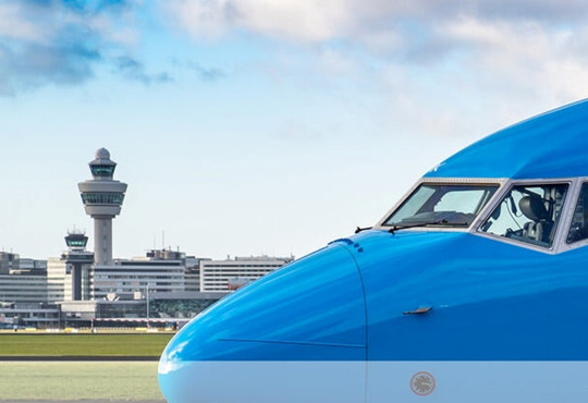 KLM призупиняє польоти в Україну