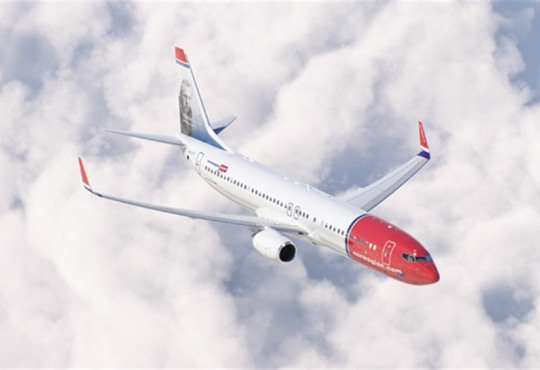 Норвезька авіакомпанія Norwegian припинила польоти над Україною