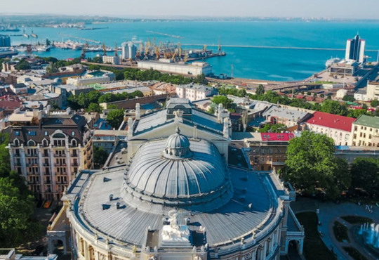 Куди можна поїхати відпочити в Україні влітку: що краще подивитися