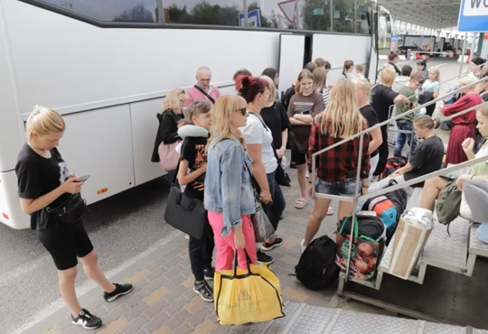 Рушаєте на відпочинок за кордон авто або автобусом через Польщу – готуйтесь затриматись на 8 годин