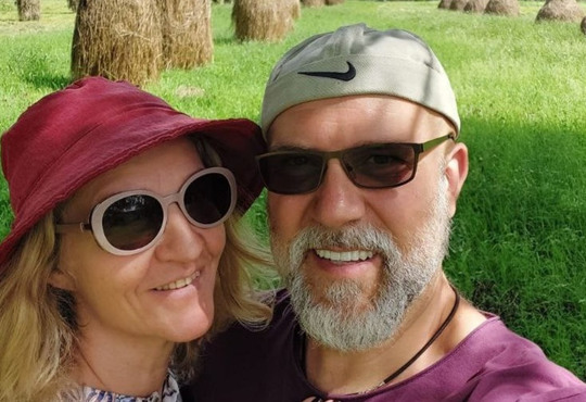 2000 км, гірські річки та озера: як пара подорожувала Україною з кемпером