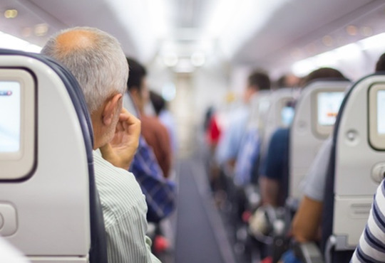 Подорожі без хвороб: як обрати місце в літаку і зберегти здоров'я