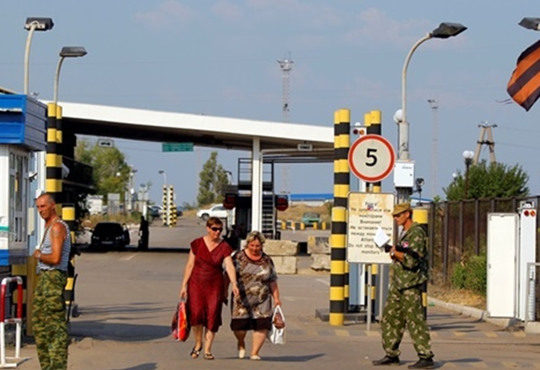 Забрали український паспорт в окупації. Як без нього в’їхати на підконтрольну Україні територію?