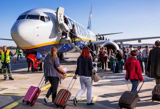 Розпродаж квитків на Ryanair з аеропортів Польщі: Франція, Італія, Чорногорія