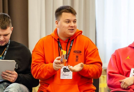 19-річний волонтер очолив Раду переселенців Первомайська. Чого він хоче досягти своєю роботою?