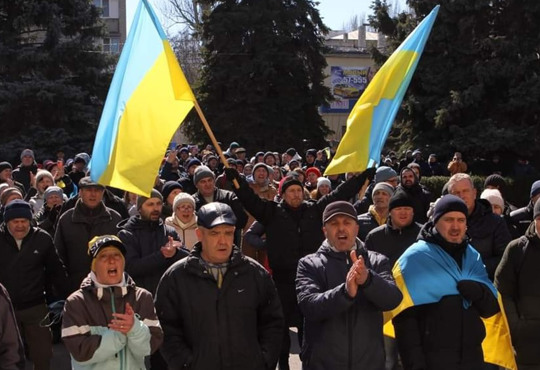 "Щоб був мир, здоров'я і щоб ми всі вижили": скадовчани про початок війни та окупацію міста