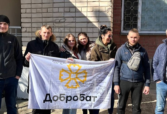 Спільні зусилля прискорюють роботу: добрабатівці укріплюють медзаклади Херсону