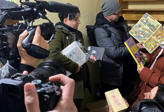 В Херсоні відкрили 3 нових букшелтери. Їх наповнили книжками від українського ПЕН-клубу