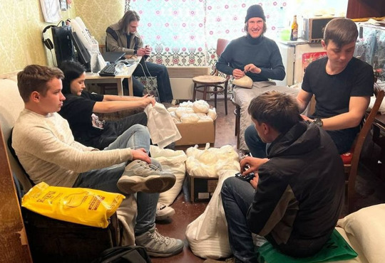 "Ми готові подбати про людей на Лівобережжі". Волонтер про Нову Каховку та евакуацію українців