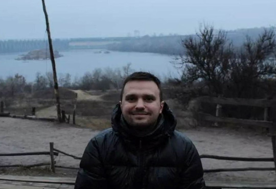 У Запоріжжі провели в останню путь журналіста Олега Шемчука. Він загинув поблизу Бахмута