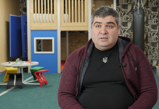 Пробув у полоні і відкрив дитячий центр у Запоріжжі: історія волонтера Азата Азатяна