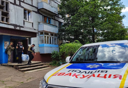 Зруйнували сільраду: Степногірськ Запорізької області обстрілюють КАБами