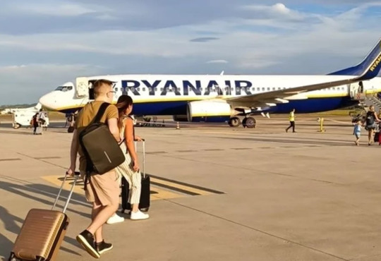 Ryanair скорочує польоти з аеропорту Варшава-Модлін — скасовано рейси в 6 аеропортів