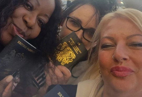 Подруги відпочили в Іспанії на вихідних — це було дешевше потягу по країні