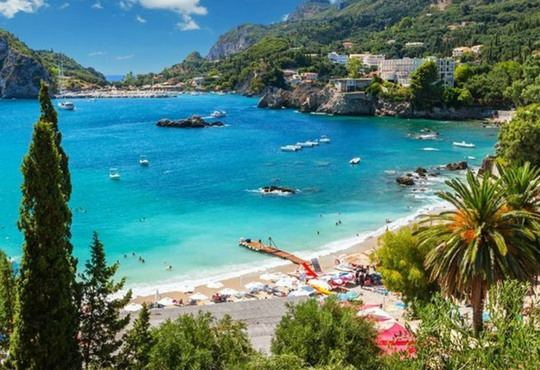 Корфу за 400 євро на тиждень. Вся правда про відпочинок у Греції 2025