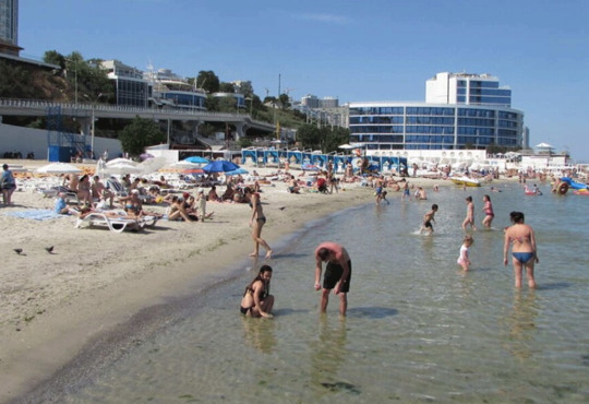 На Одещині триває найбільший за час війни пляжний сезон. Відкрито до 40 пляжних зон