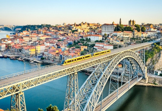 Конкурс World Travel Awards визначив найкращий напрямок для подорожей у Європі. Куди варто їхати?