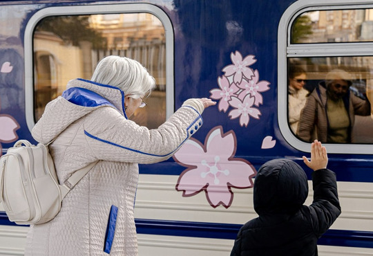 «Сакура» на коліях. Як виглядає новий поїзд Київ — Ужгород