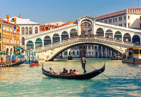 Венеція у 2026 році збільшила кількість платних днів для туристів. Що про це відомо