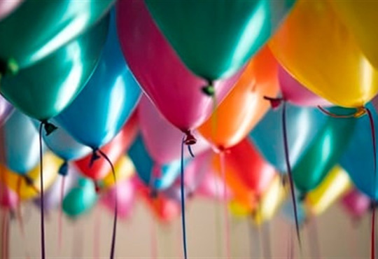 Выбор оттенка гелиевых шаров