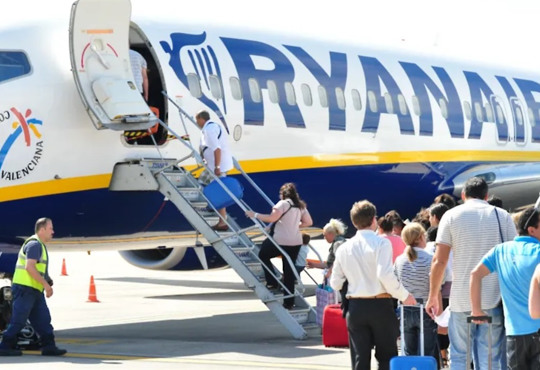 Ryanair попереджає про можливі скасування рейсів і зростання цін через кризу на Близькому Сході